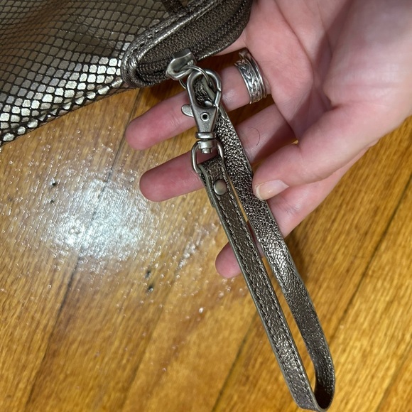 Fossil Genuine Snake Embossed Metallic Gold Leather Cardholder Wristlet Wallet - Picture 8 of 11